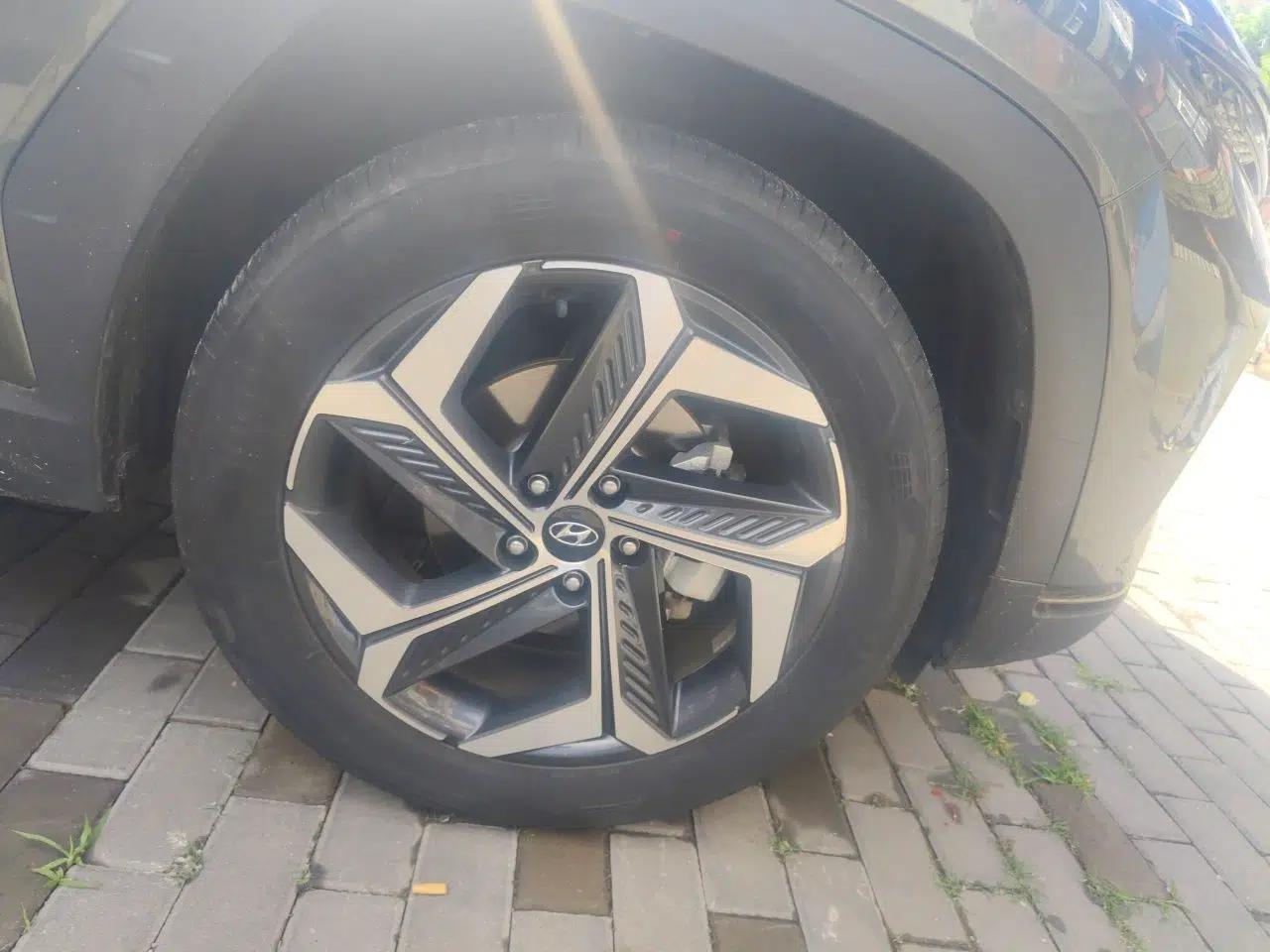 Hyundai Tucson 2023 Tucson L 1.5T Automatic Two-Wheel Drive DLX Luxury Edition — миниатюра 5