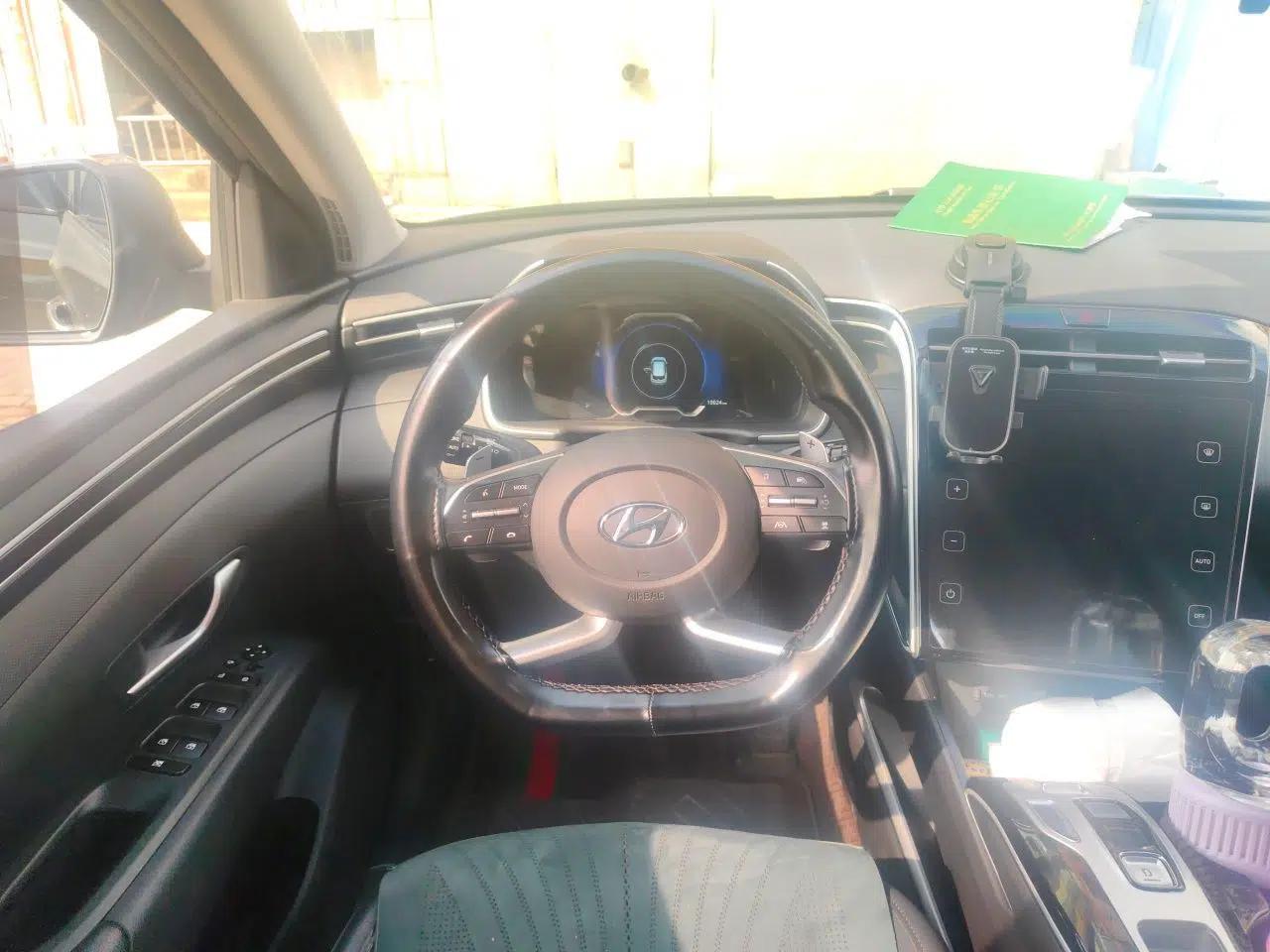 Hyundai Tucson 2023 Tucson L 1.5T Automatic Two-Wheel Drive DLX Luxury Edition — миниатюра 7