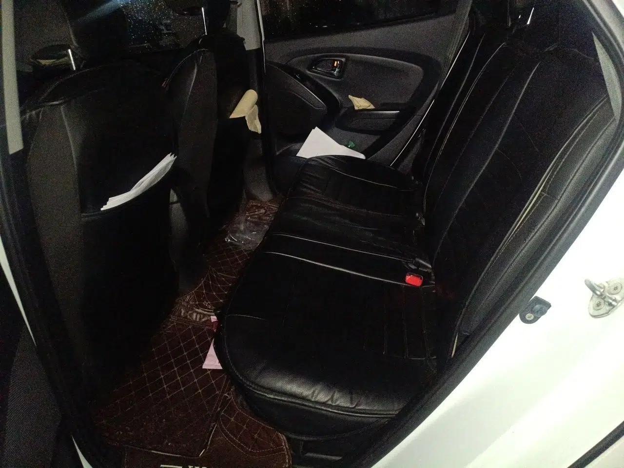 Hyundai ix35 2015 2.0L Automatic 2WD Smart Version China V Standard — миниатюра 18