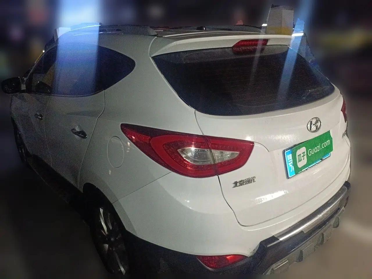 Hyundai ix35 2015 2.0L Automatic 2WD Smart Version China V Standard — миниатюра 4
