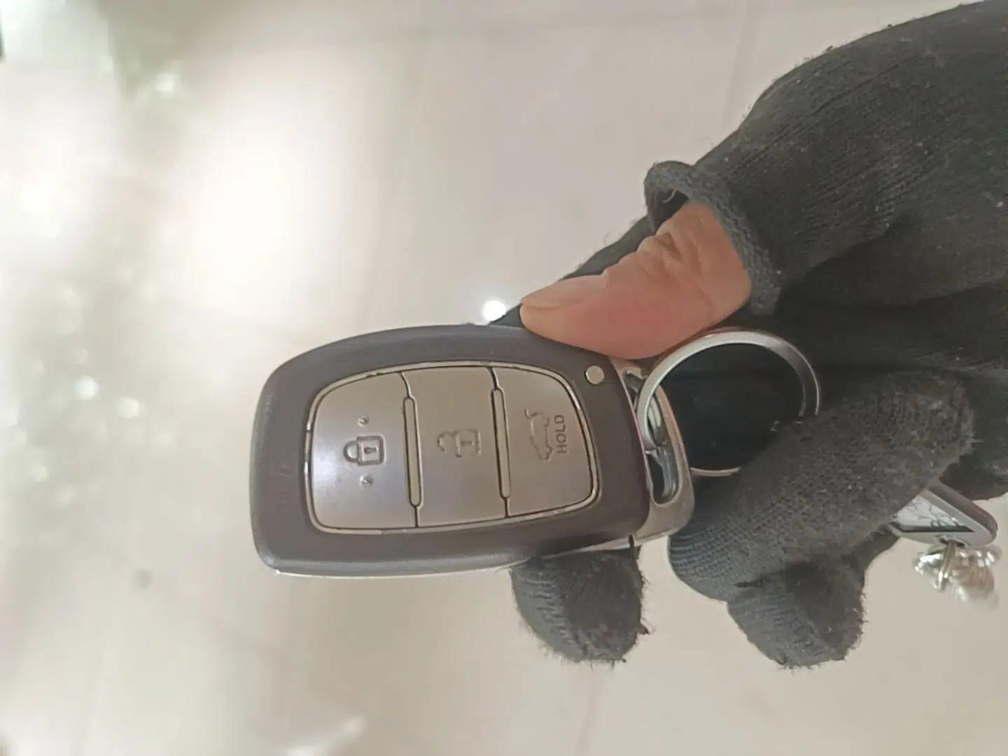 Hyundai ix35 2013 2.0L Automatic Two-Wheel Drive Leading GLX China V Emission Standard — миниатюра 12
