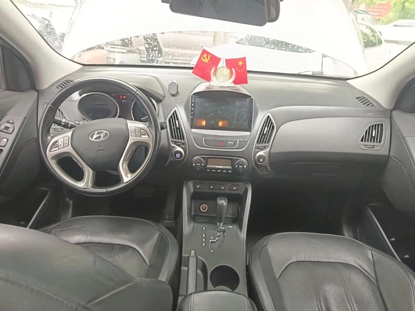 Hyundai ix35 2013 2.0L Automatic Two-Wheel Drive Leading GLX China V Emission Standard — миниатюра 13