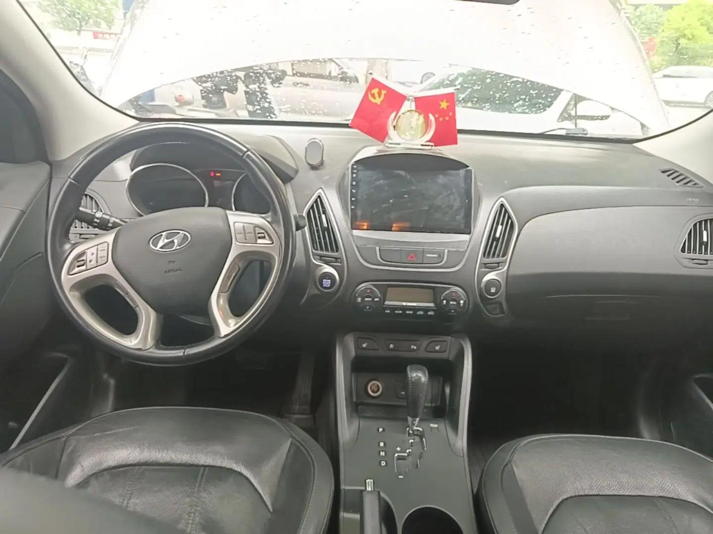 Hyundai ix35 2013 2.0L Automatic Two-Wheel Drive Leading GLX China V Emission Standard — миниатюра 16
