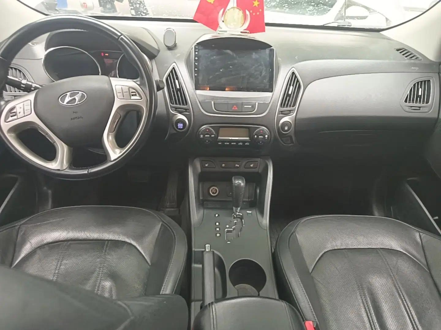 Hyundai ix35 2013 2.0L Automatic Two-Wheel Drive Leading GLX China V Emission Standard — миниатюра 17