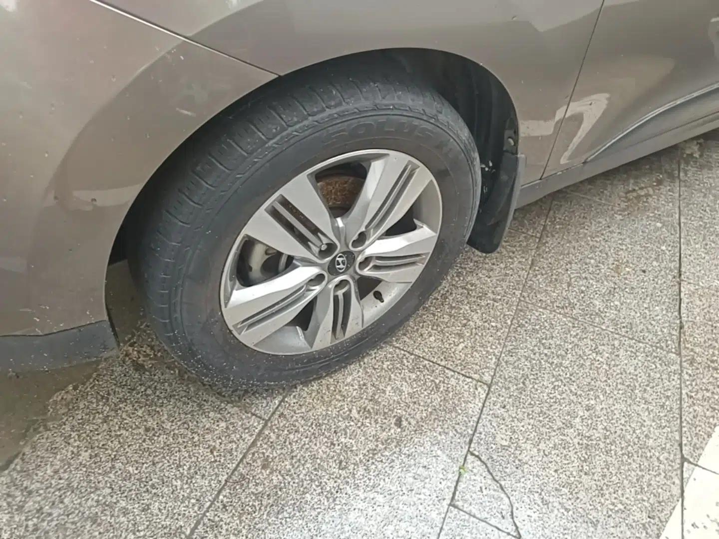 Hyundai ix35 2013 2.0L Automatic Two-Wheel Drive Leading GLX China V Emission Standard — миниатюра 8