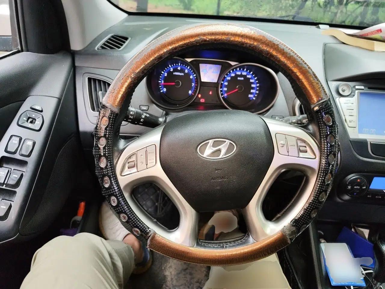 Hyundai ix35 2013 2.0L Automatic Two-Wheel Drive Smart GLS China IV Standard — миниатюра 11