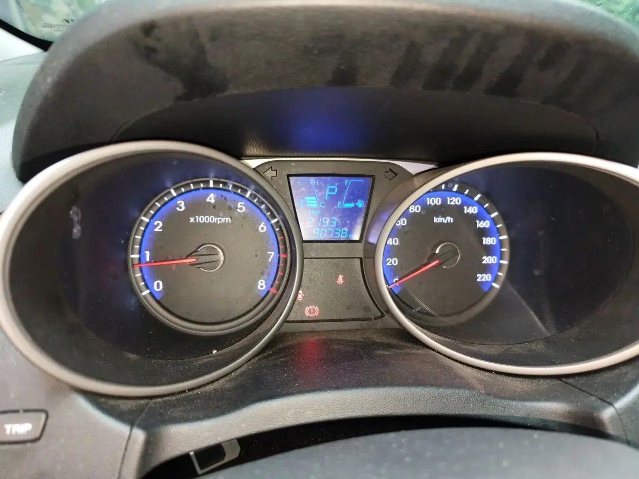 Hyundai ix35 2013 2.0L Automatic Two-Wheel Drive Smart GLS China IV Standard — миниатюра 12