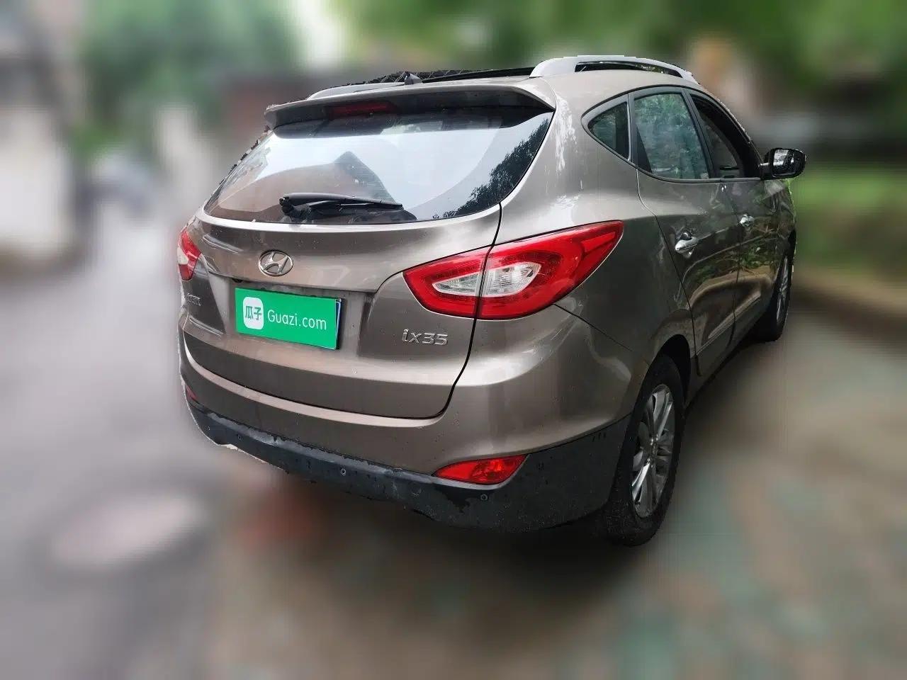 Hyundai ix35 2013 2.0L Automatic Two-Wheel Drive Smart GLS China IV Standard — миниатюра 6