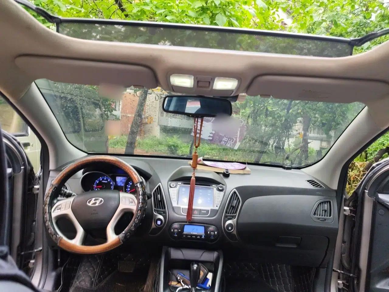 Hyundai ix35 2013 2.0L Automatic Two-Wheel Drive Smart GLS China IV Standard — миниатюра 10