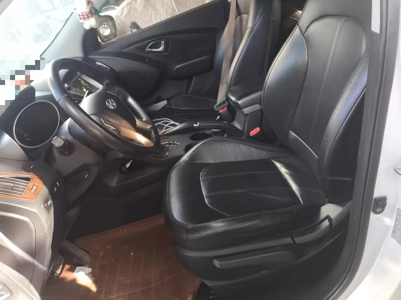 Hyundai ix35 2015 2.0L Automatic 2WD Smart Type China IV — миниатюра 16