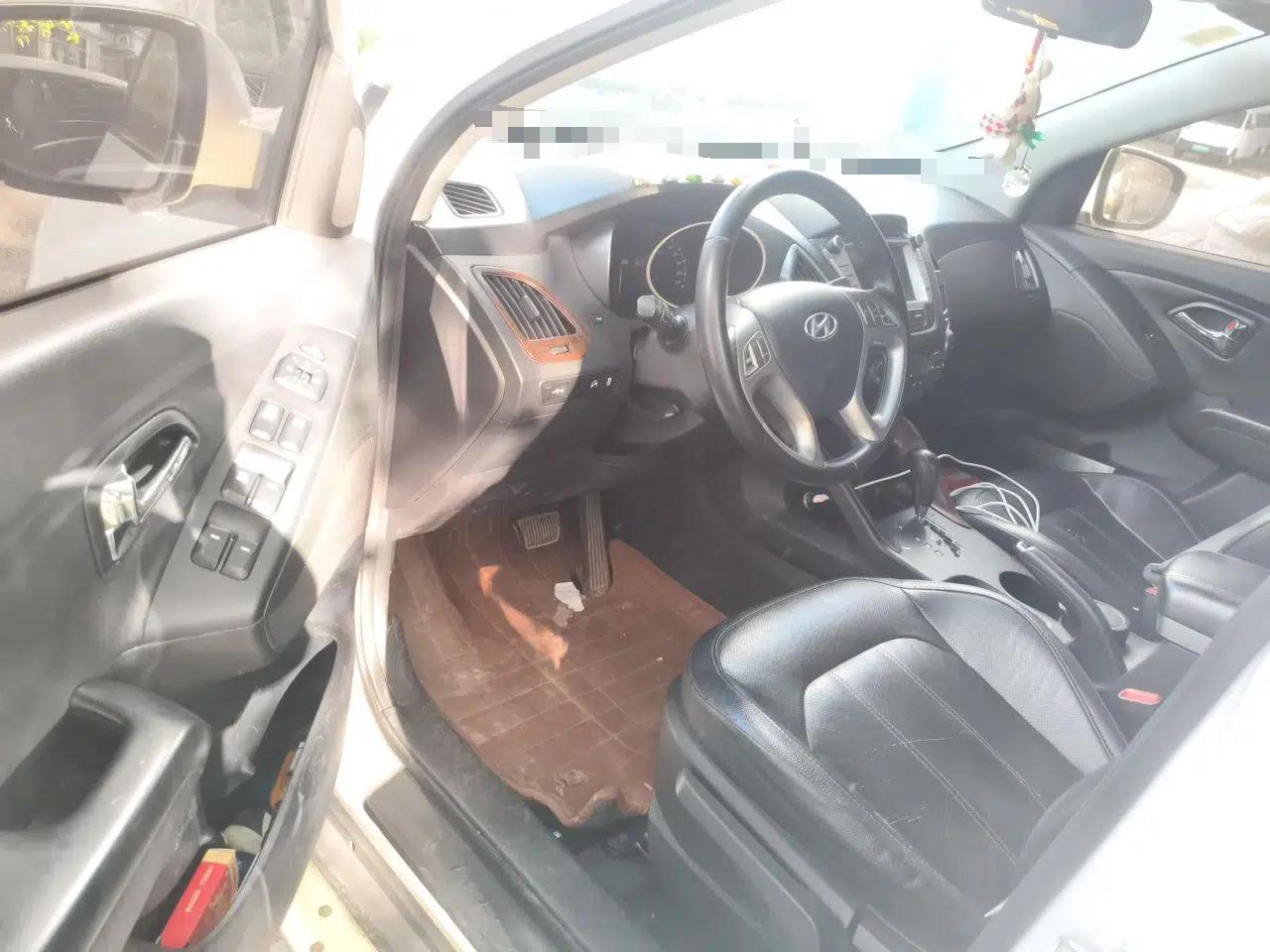 Hyundai ix35 2015 2.0L Automatic 2WD Smart Type China IV — миниатюра 17
