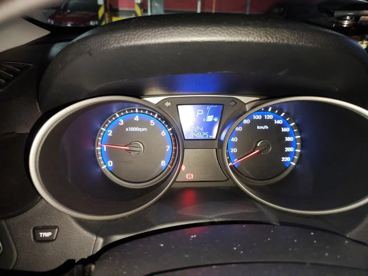 Hyundai ix35 2015 2.0L Automatic 2WD Smart Type China IV — миниатюра 12