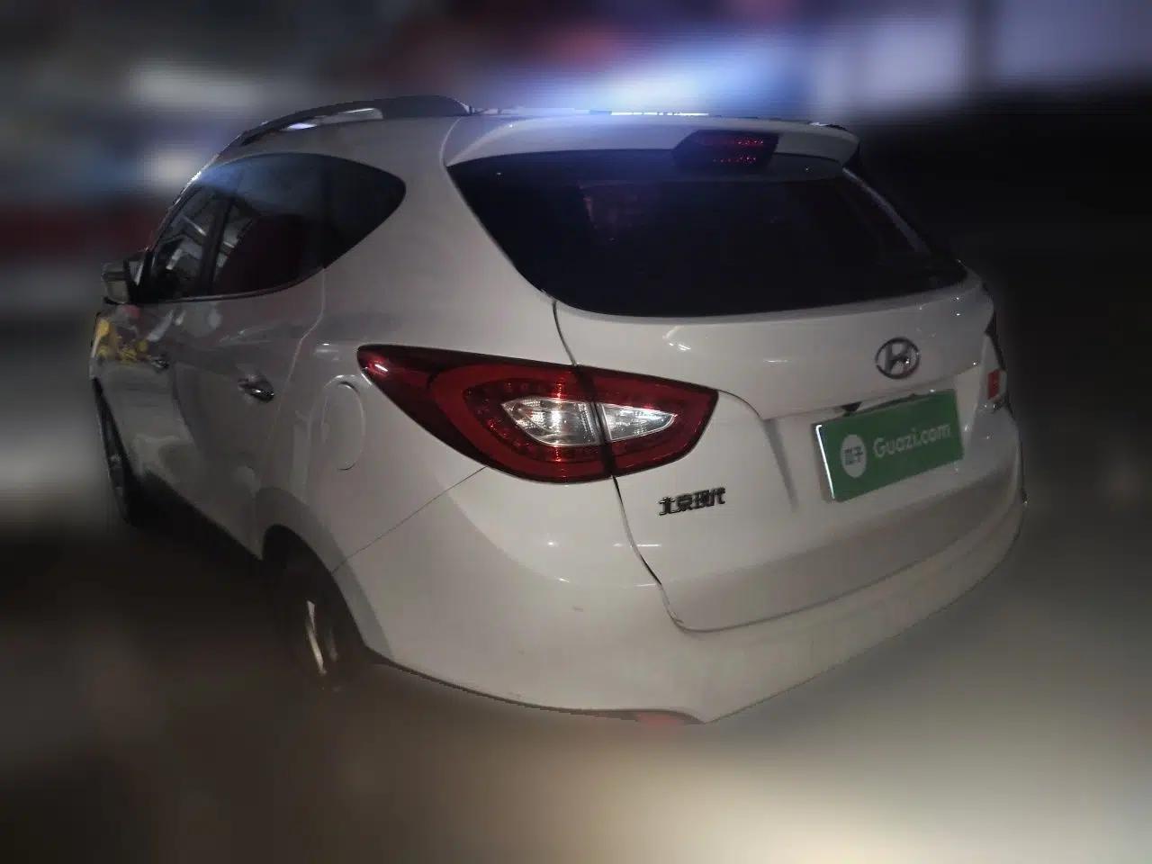 Hyundai ix35 2015 2.0L Automatic 2WD Smart Type China IV — миниатюра 4
