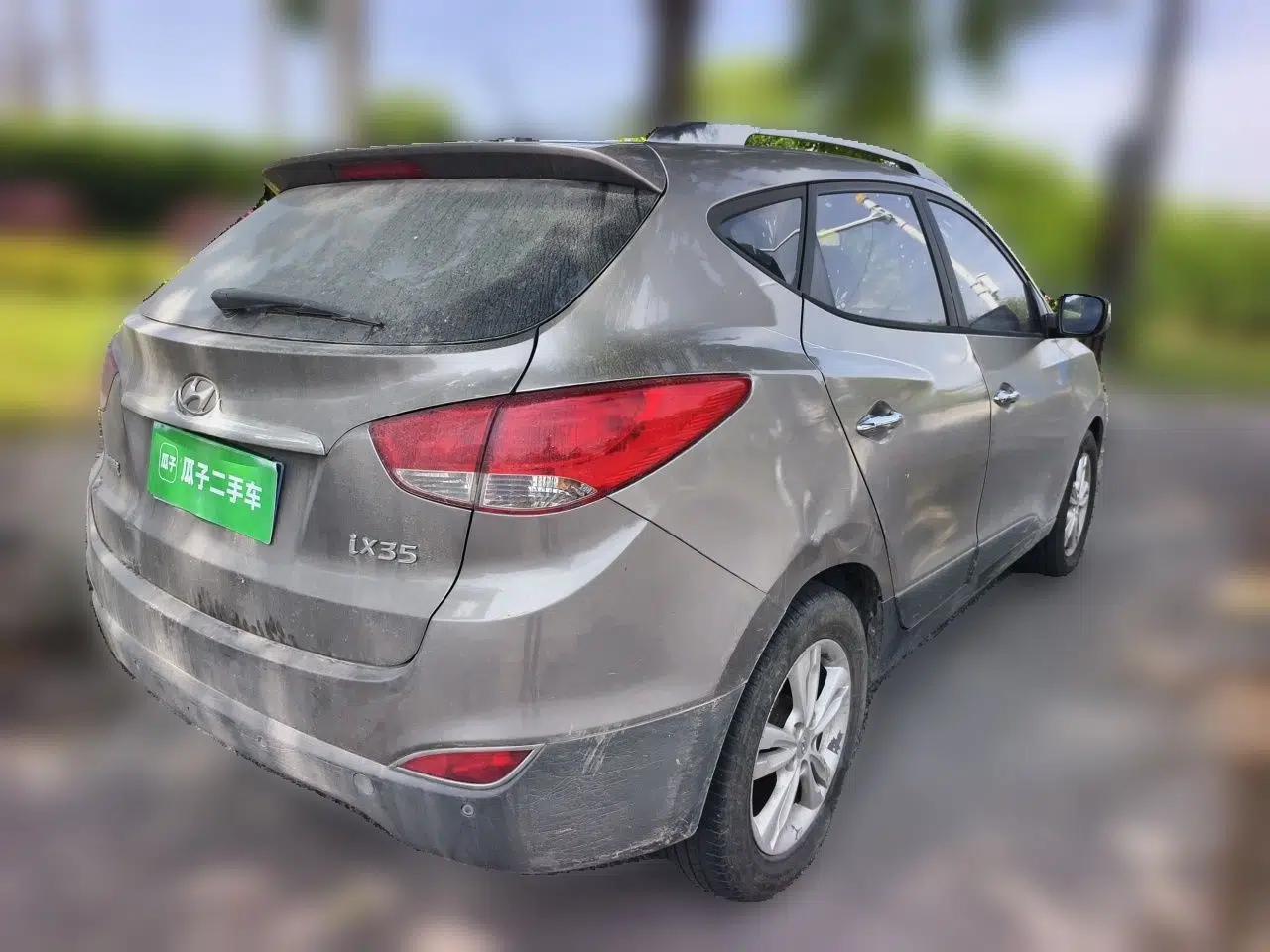 Hyundai ix35 2010 2.0L Automatic Two-Wheel Drive Elite Edition GLS — миниатюра 6