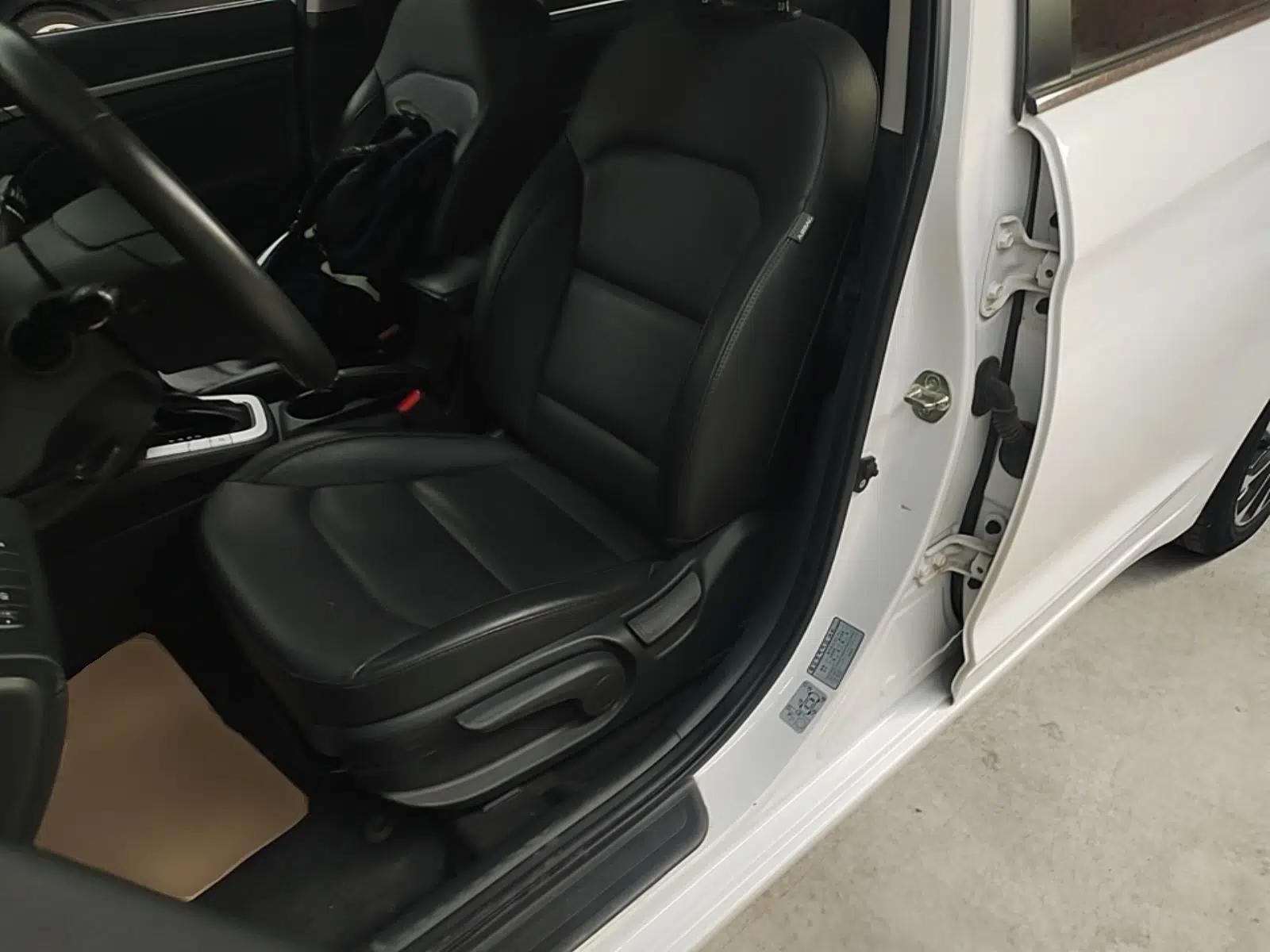 Hyundai Elantra (6th Generation / Lingdong) 2019 1.5L CVT ZhiXuan – Elite Version — миниатюра 18
