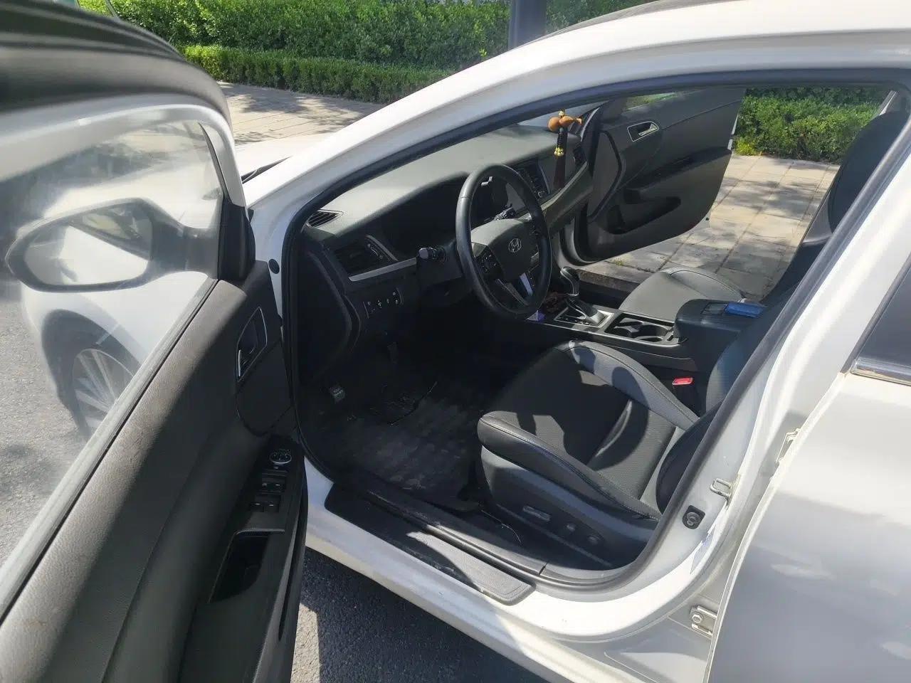 Hyundai Mistra 2017 1.8L Automatic Deluxe DLX Model China V Emission Standard — миниатюра 19