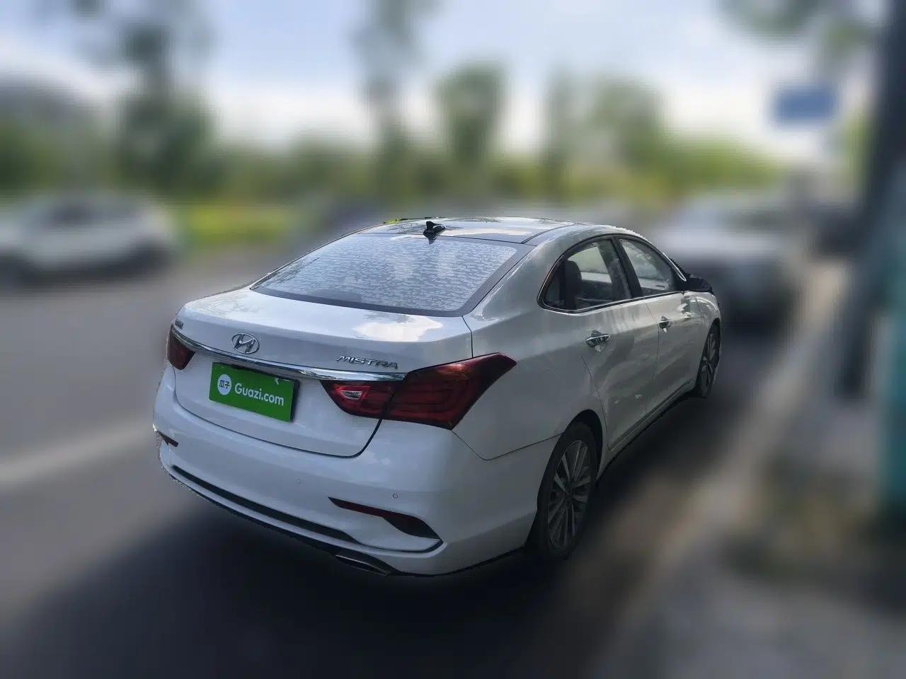 Hyundai Mistra 2017 1.8L Automatic Deluxe DLX Model China V Emission Standard — миниатюра 6