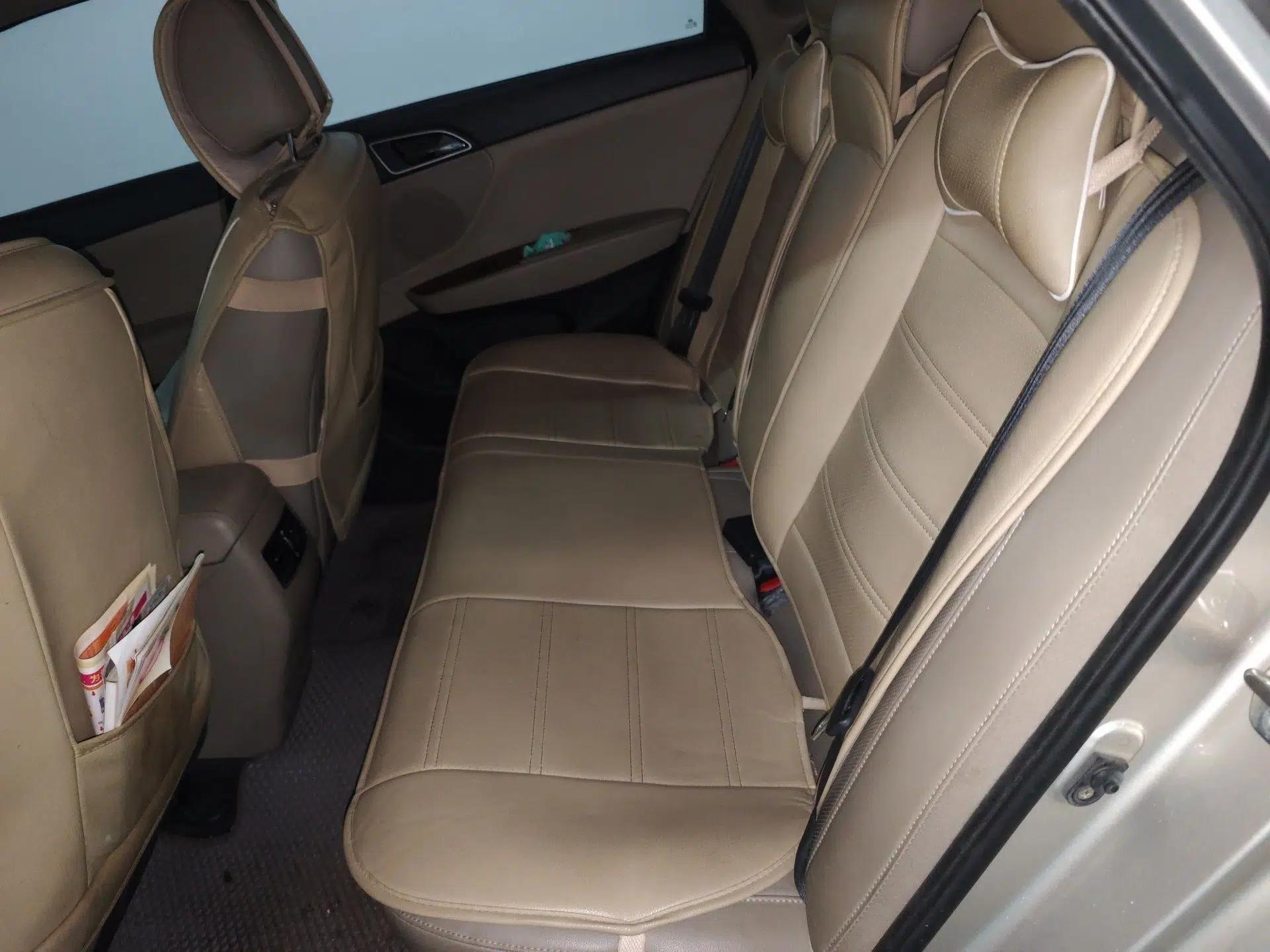 Hyundai Mistra 2014 1.8L Automatic Deluxe DLX Model — миниатюра 20