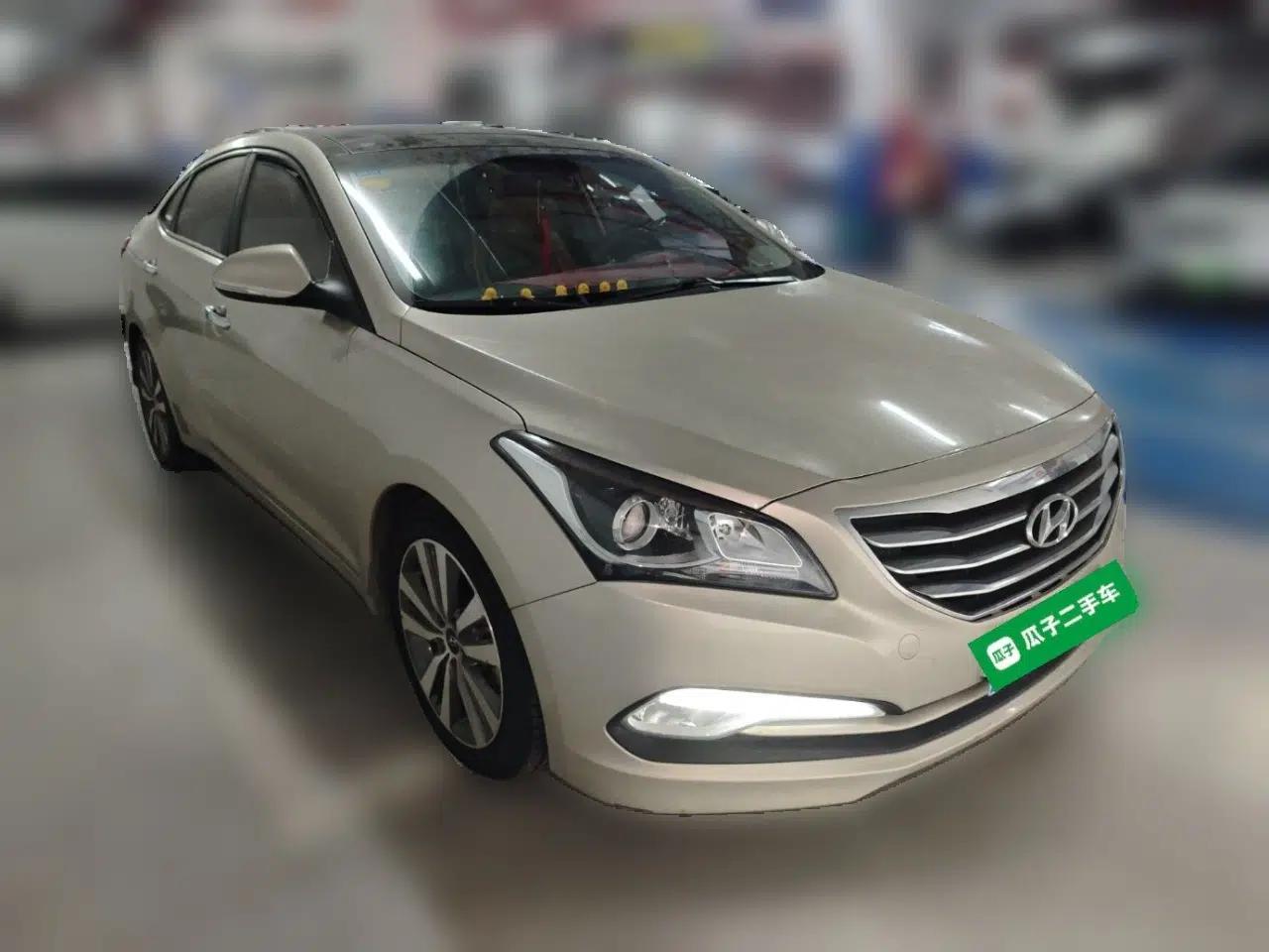 Hyundai Mistra 2014 1.8L Automatic Deluxe DLX Model — миниатюра 3