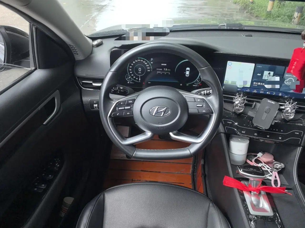 Hyundai Mistra 2021 1.8L CVT LUX Premium Edition — миниатюра 11
