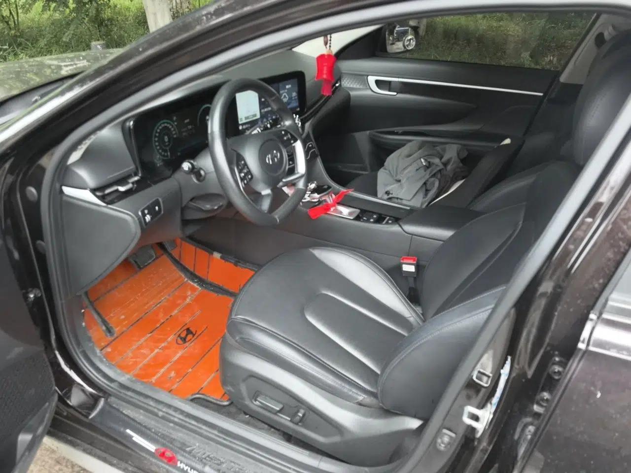 Hyundai Mistra 2021 1.8L CVT LUX Premium Edition — миниатюра 16