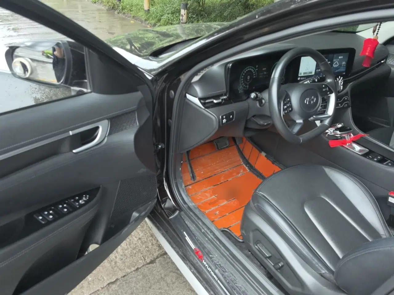 Hyundai Mistra 2021 1.8L CVT LUX Premium Edition — миниатюра 17