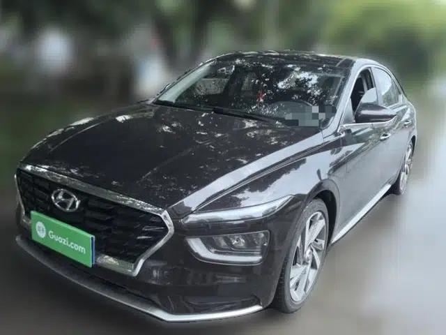 Hyundai Mistra 2021 1.8L CVT LUX Premium Edition