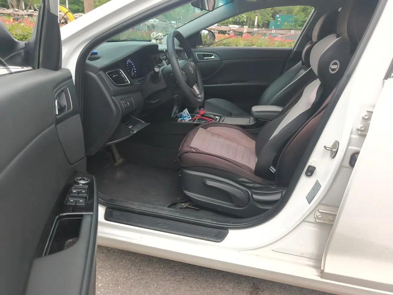 Hyundai Mistra 2016 1.8L Automatic Smart GLS — миниатюра 17