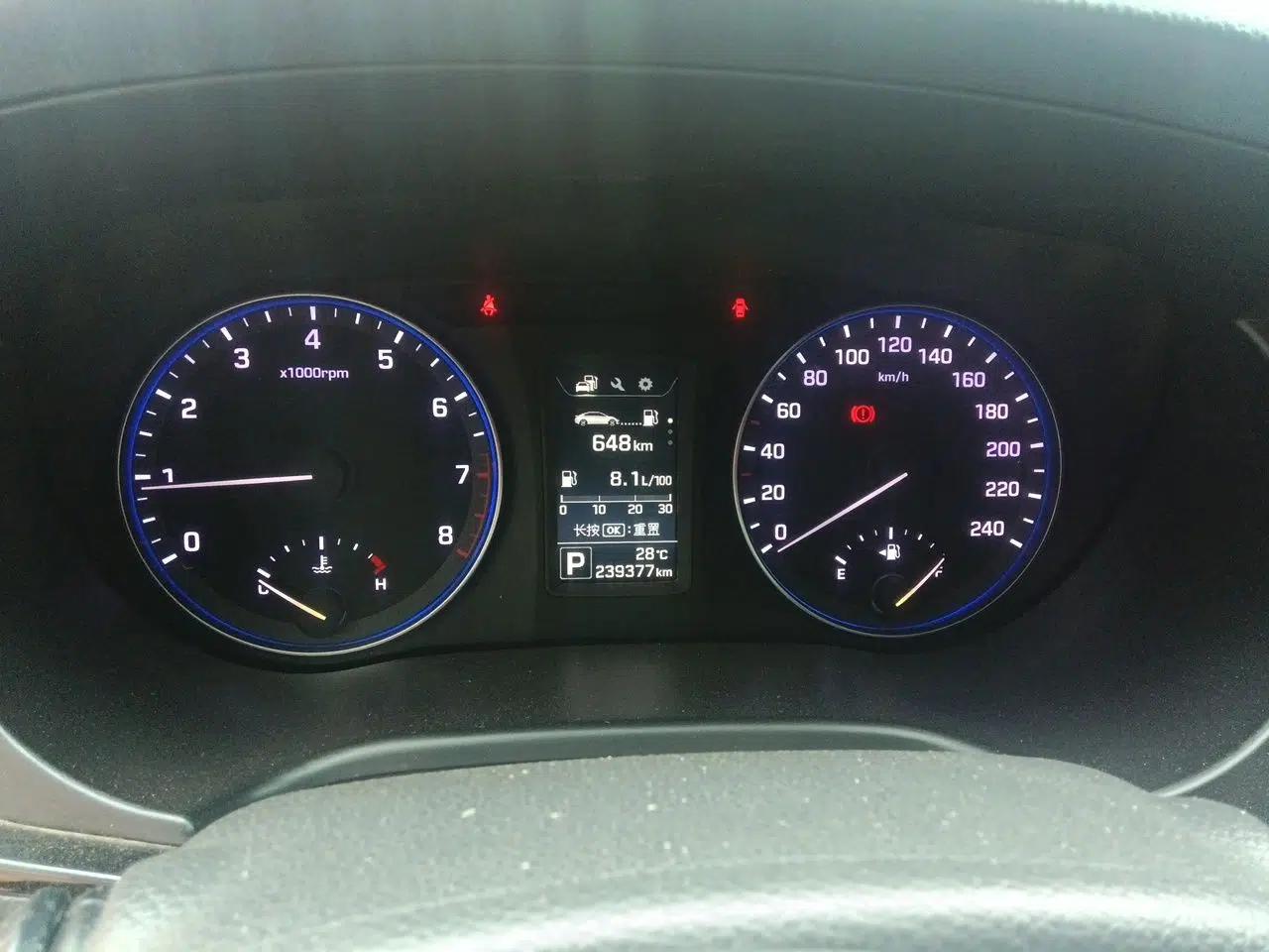 Hyundai Mistra 2014 1.8L Automatic Smart GLS — миниатюра 12