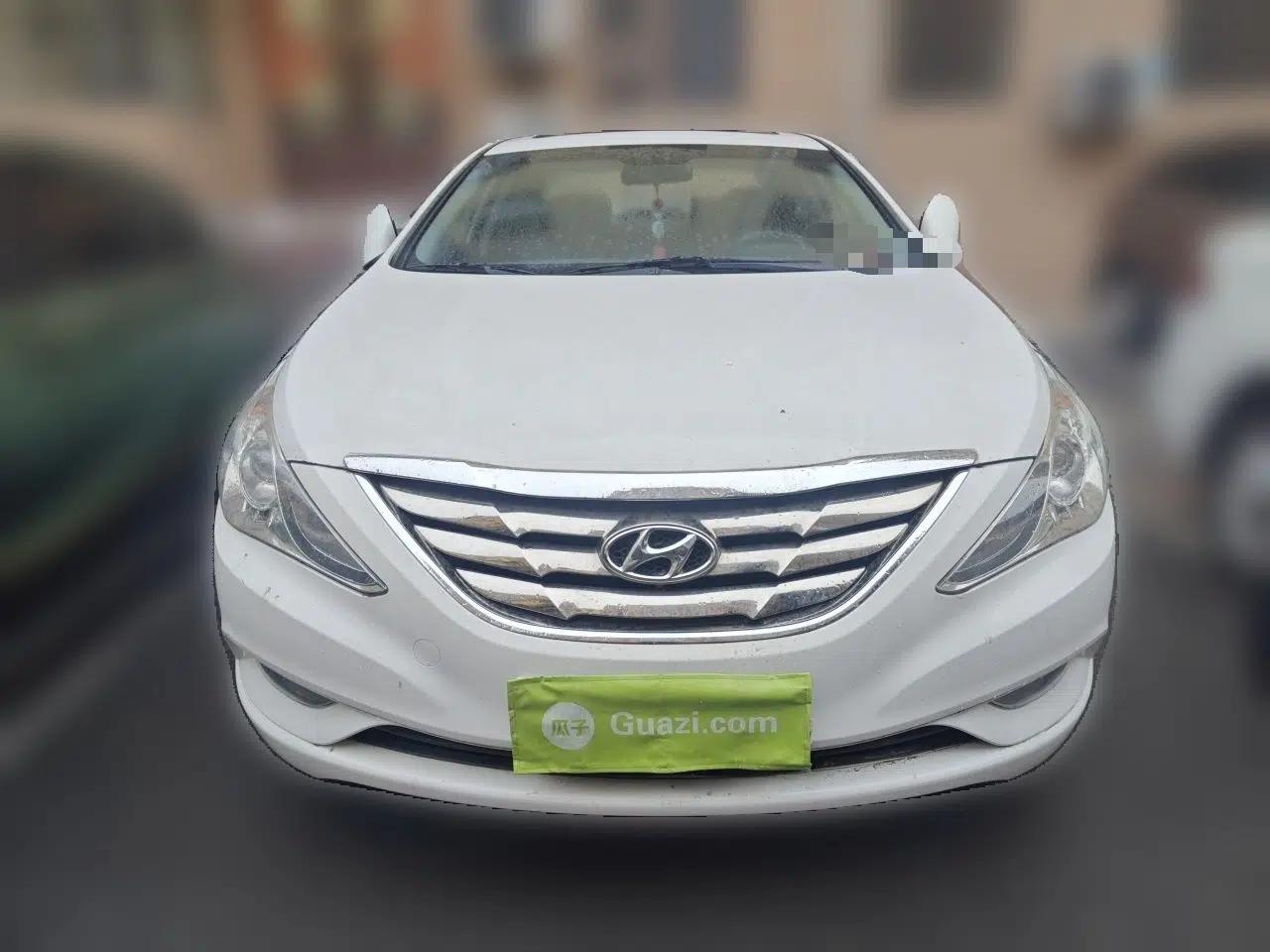 Hyundai Sonata 2011 2.0L Automatic Leading Edition — миниатюра 2