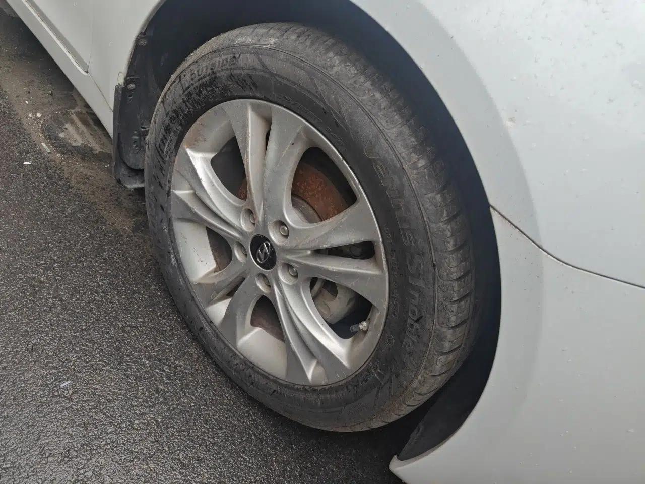 Hyundai Sonata 2011 2.0L Automatic Leading Edition — миниатюра 8