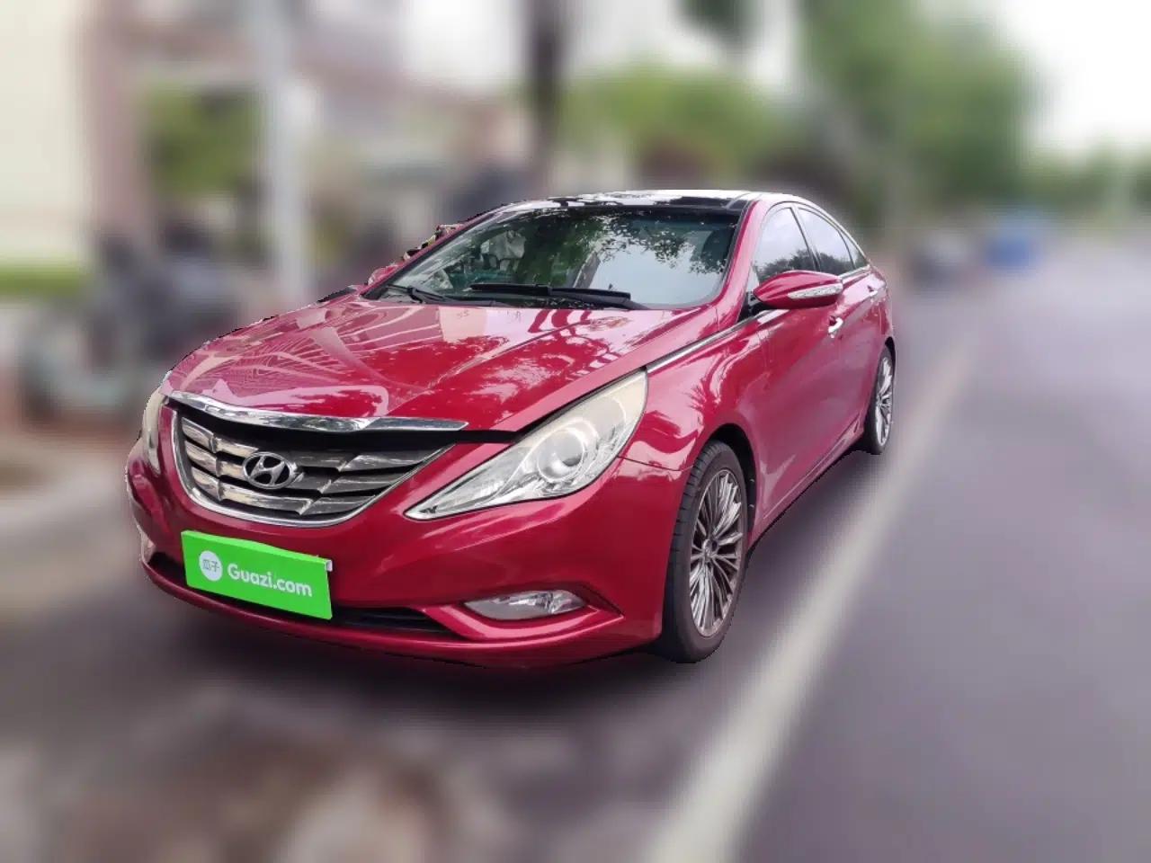 Hyundai Sonata 2011 2.0L Automatic Supreme Edition — миниатюра 1