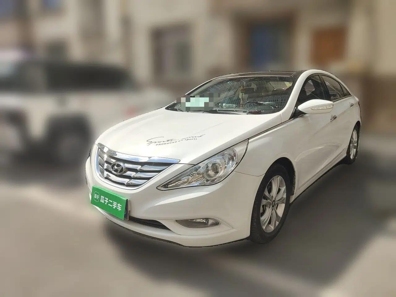 Hyundai Sonata 2011 2.0L Automatic Luxury Edition — миниатюра 1