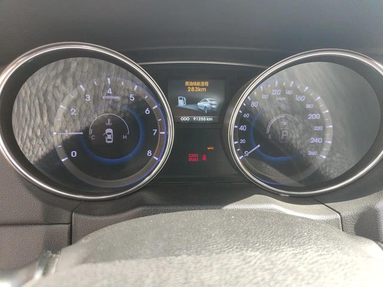 Hyundai Sonata 2011 2.0L Automatic Luxury Edition — миниатюра 12