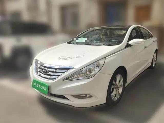 Hyundai Sonata 2011 2.0L Automatic Luxury Edition