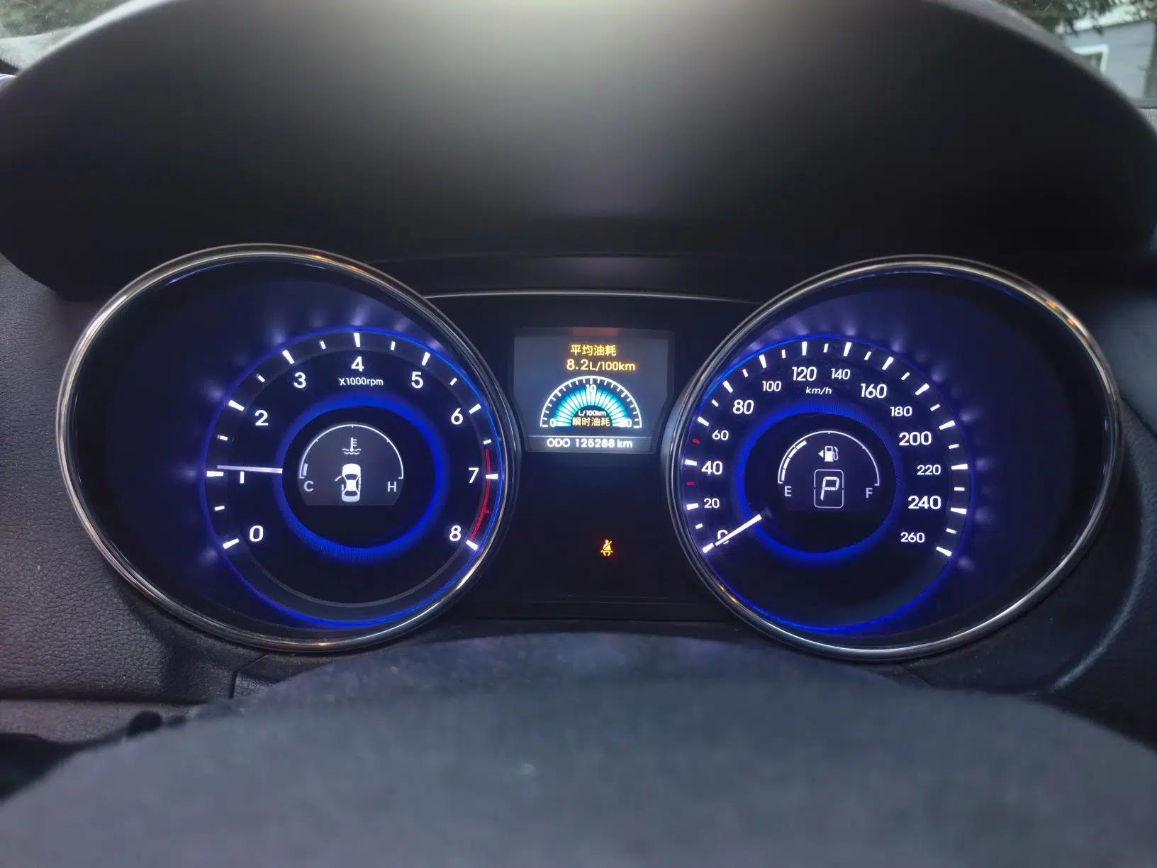 Hyundai Sonata 2013 2.0L Automatic Leading Edition — миниатюра 12