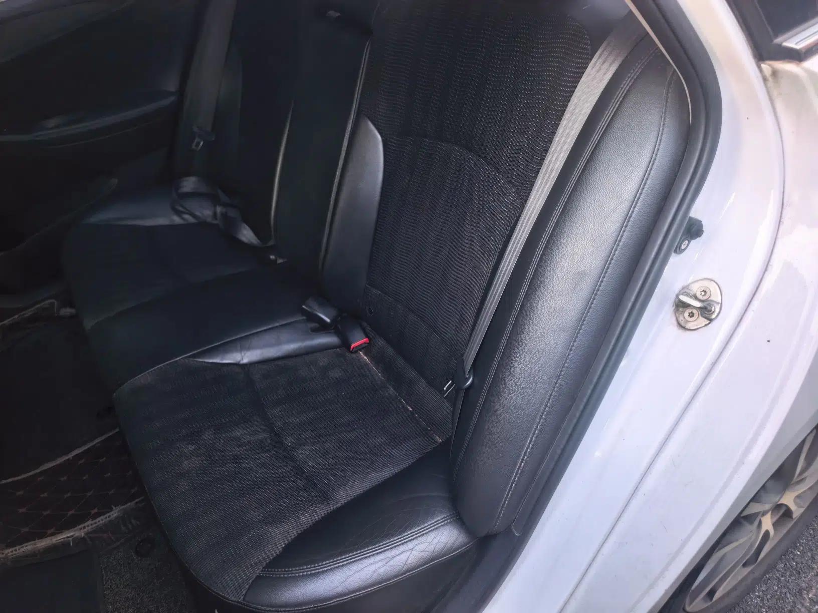 Hyundai Sonata 2013 2.0L Automatic Leading Edition — миниатюра 18