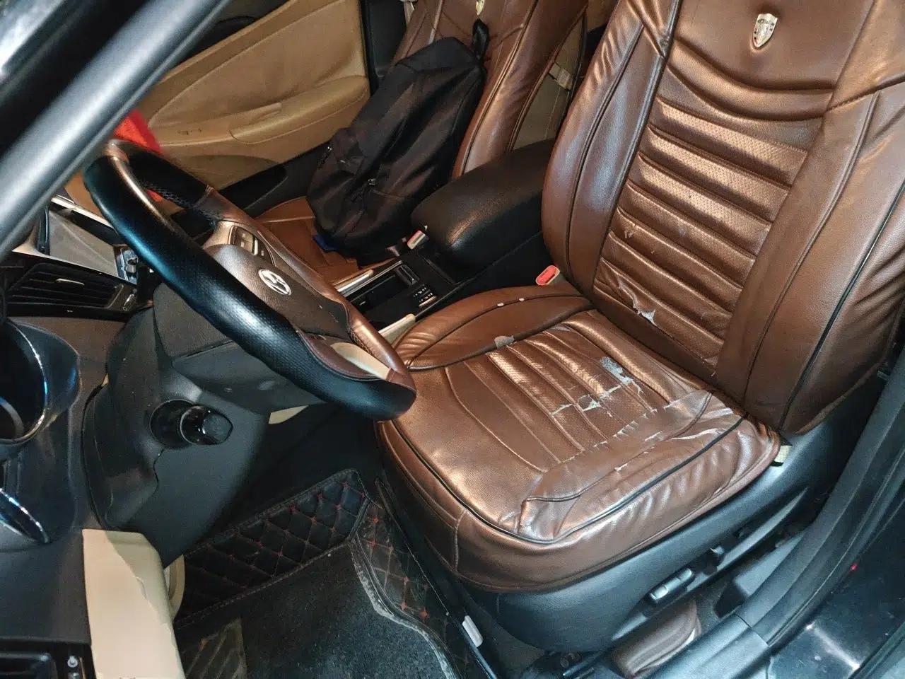 Hyundai Sonata 2011 2.0L Automatic Luxury Edition — миниатюра 16