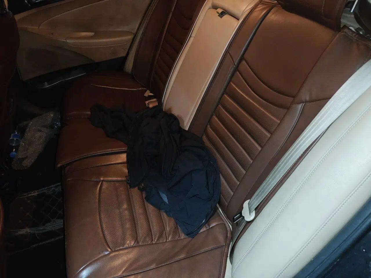 Hyundai Sonata 2011 2.0L Automatic Luxury Edition — миниатюра 18