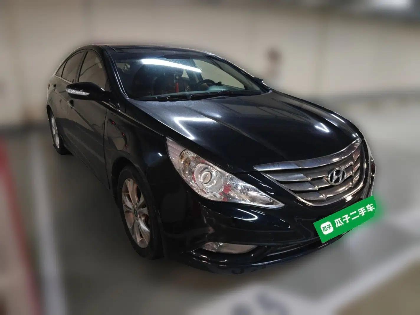 Hyundai Sonata 2011 2.0L Automatic Luxury Edition — миниатюра 3