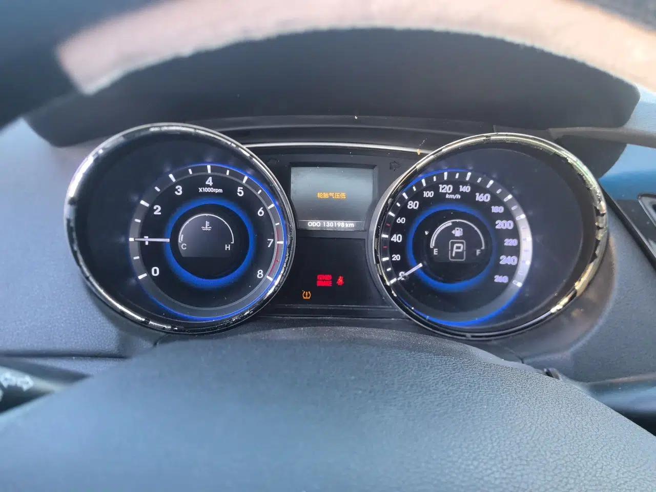 Hyundai Sonata 2013 2.4L Automatic Luxury Version China IV Standard — миниатюра 12