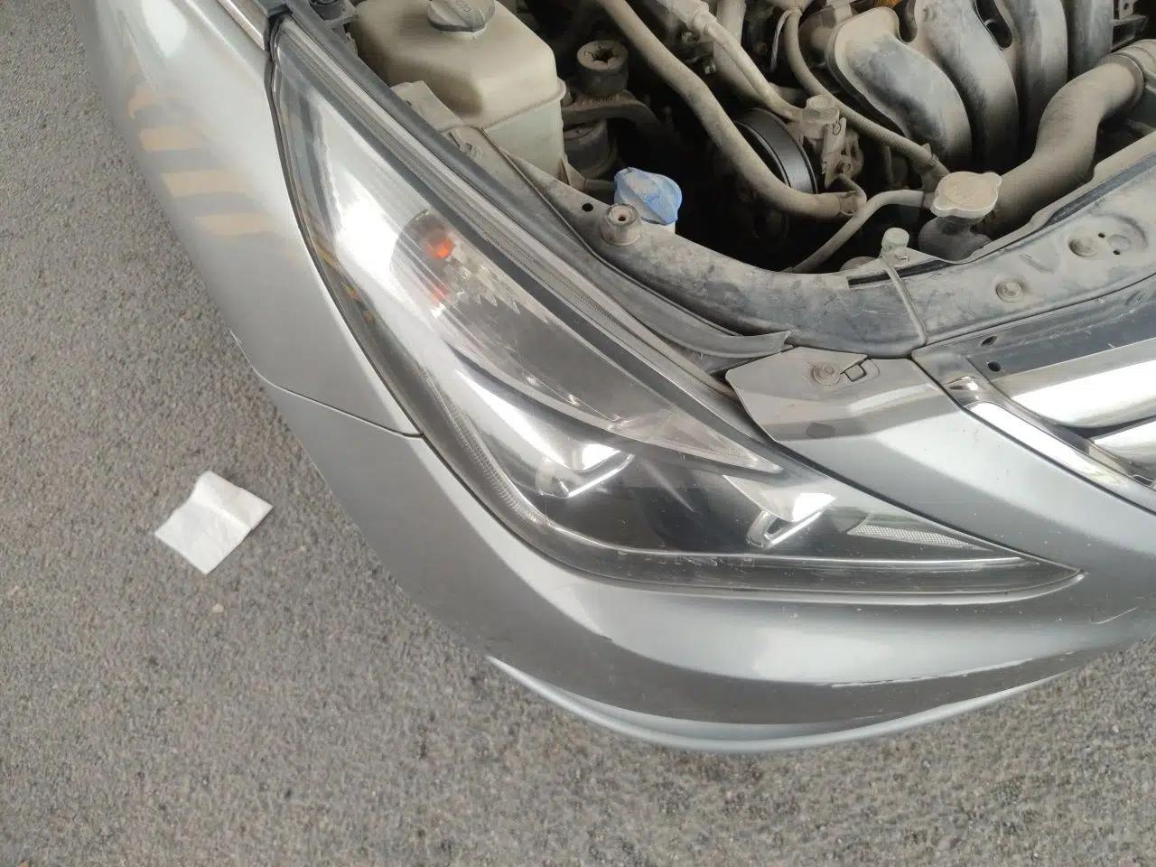 Hyundai Sonata 2011 2.0L Automatic Leading Edition — миниатюра 7