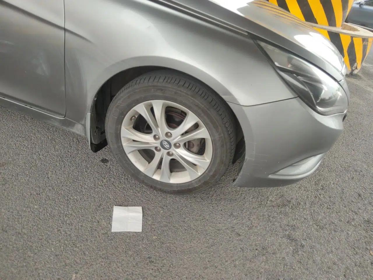 Hyundai Sonata 2011 2.0L Automatic Leading Edition — миниатюра 8