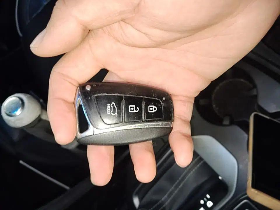 Hyundai Santa Fe 2017 2.0T Automatic All-Wheel Drive Smart 7-Seater — миниатюра 12