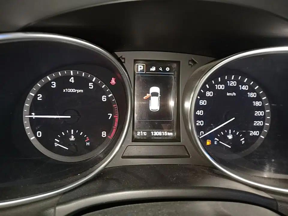 Hyundai Santa Fe 2017 2.0T Automatic All-Wheel Drive Smart 7-Seater — миниатюра 15