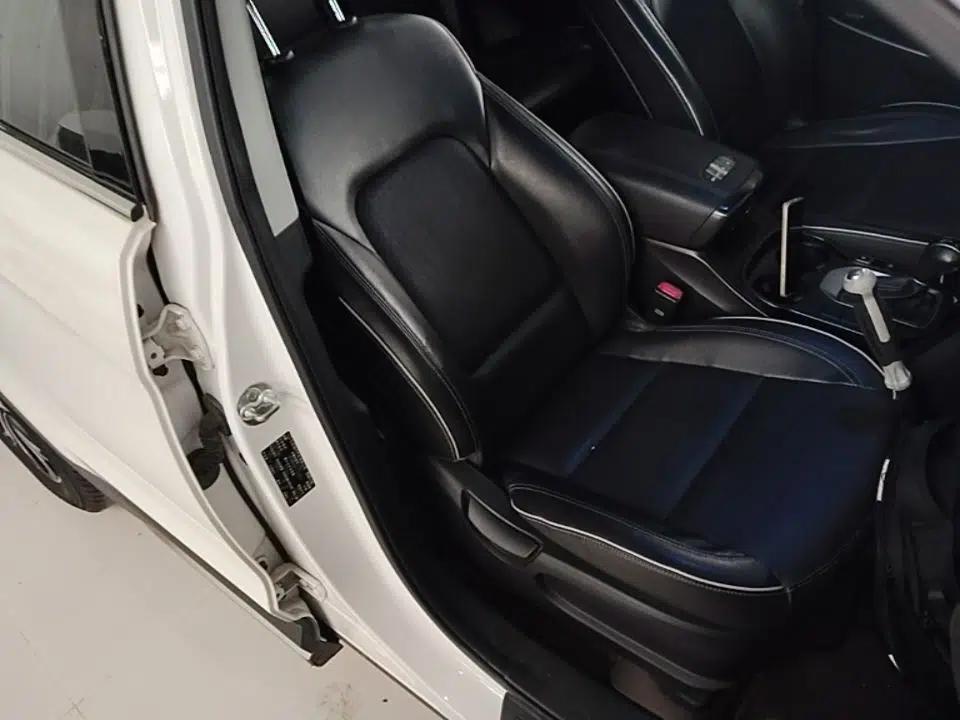 Hyundai Santa Fe 2017 2.0T Automatic All-Wheel Drive Smart 7-Seater — миниатюра 23