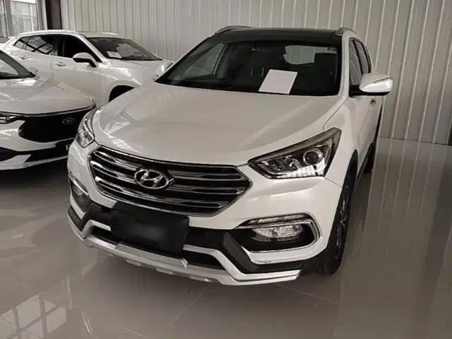 Hyundai Santa Fe 2017 2.0T Automatic All-Wheel Drive Smart 7-Seater