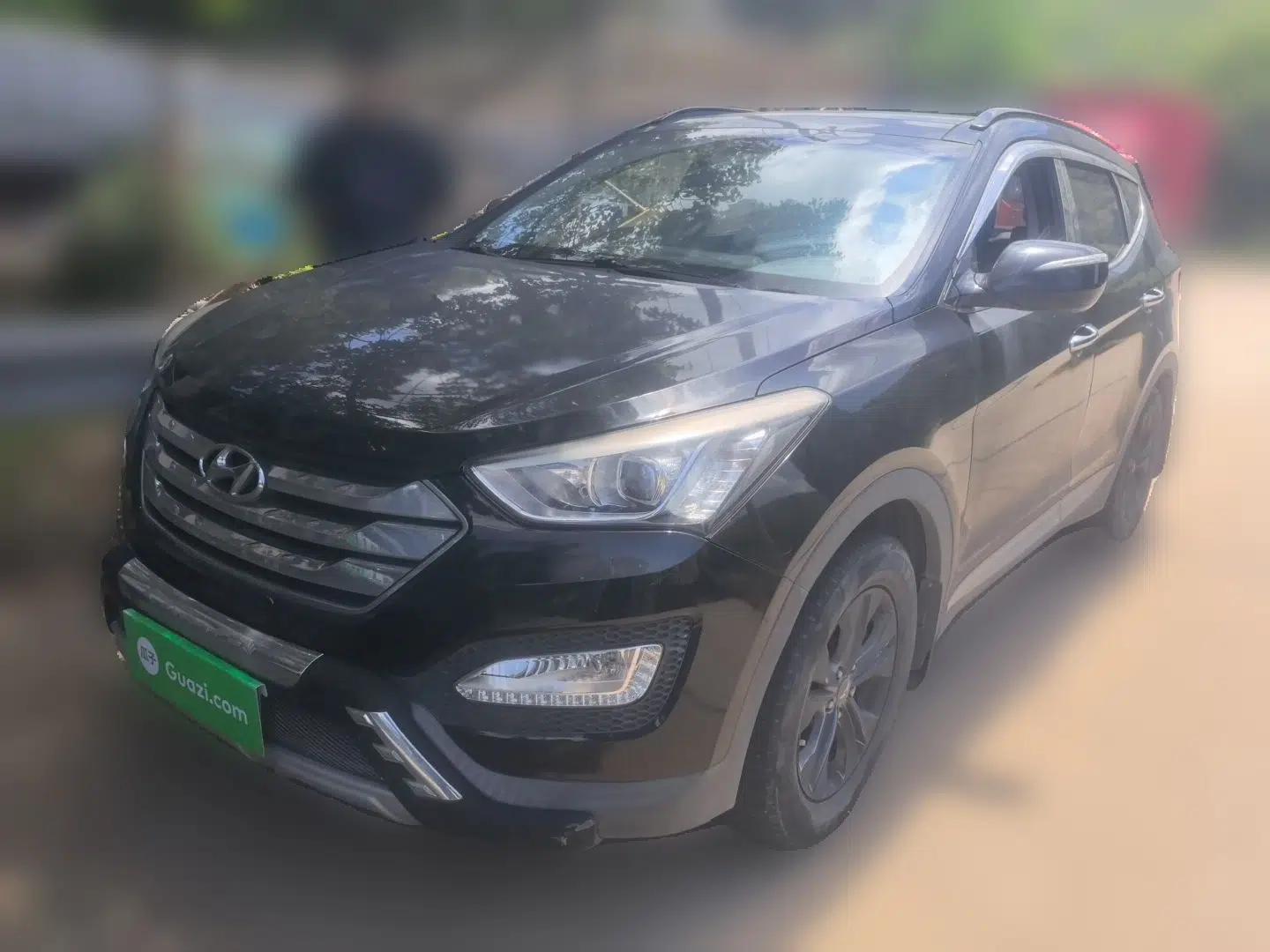 Hyundai Santa Fe 2013 2.4L Automatic Two-Wheel Drive Smart Version — миниатюра 1