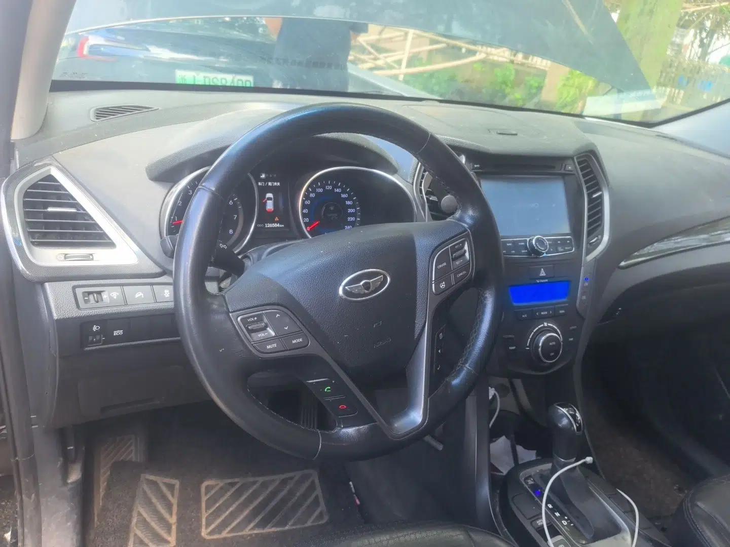 Hyundai Santa Fe 2013 2.4L Automatic Two-Wheel Drive Smart Version — миниатюра 11