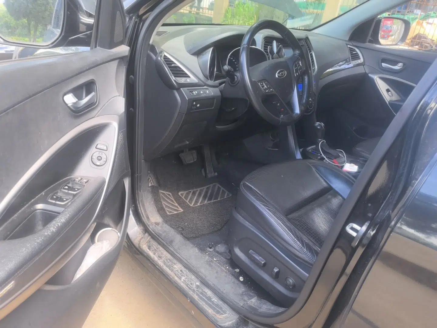 Hyundai Santa Fe 2013 2.4L Automatic Two-Wheel Drive Smart Version — миниатюра 17
